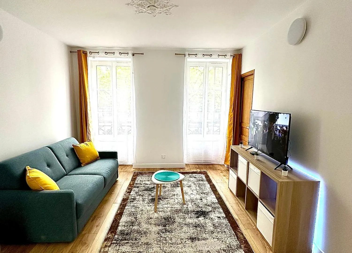 Refait A Neuf 2 Pieces - Paris - Tout Equipe - Parking Apartment