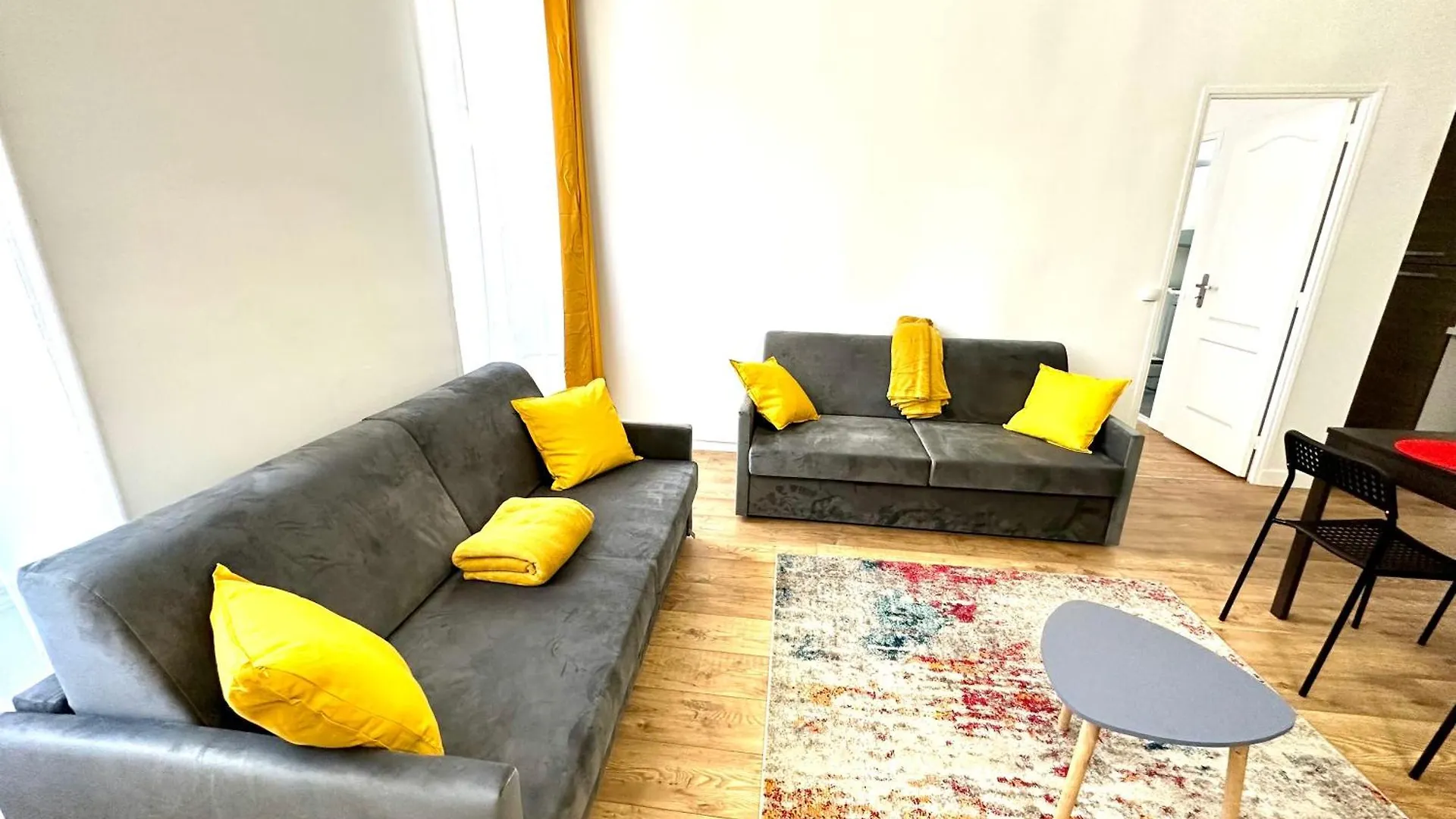 Refait A Neuf 2 Pieces - Paris - Tout Equipe - Parking Apartment