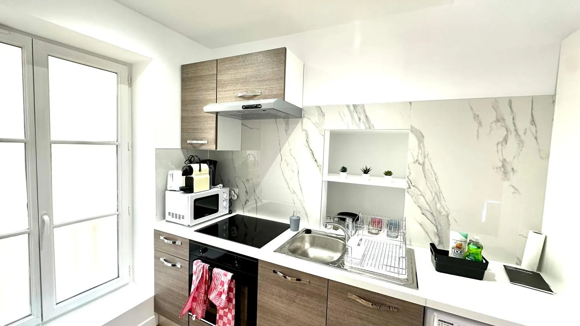 Apartment Refait A Neuf 2 Pieces - Paris - Tout Equipe - Parking
