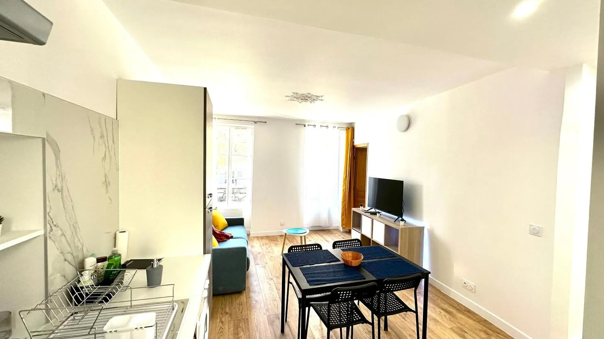 Apartment Refait A Neuf 2 Pieces - Paris - Tout Equipe - Parking France