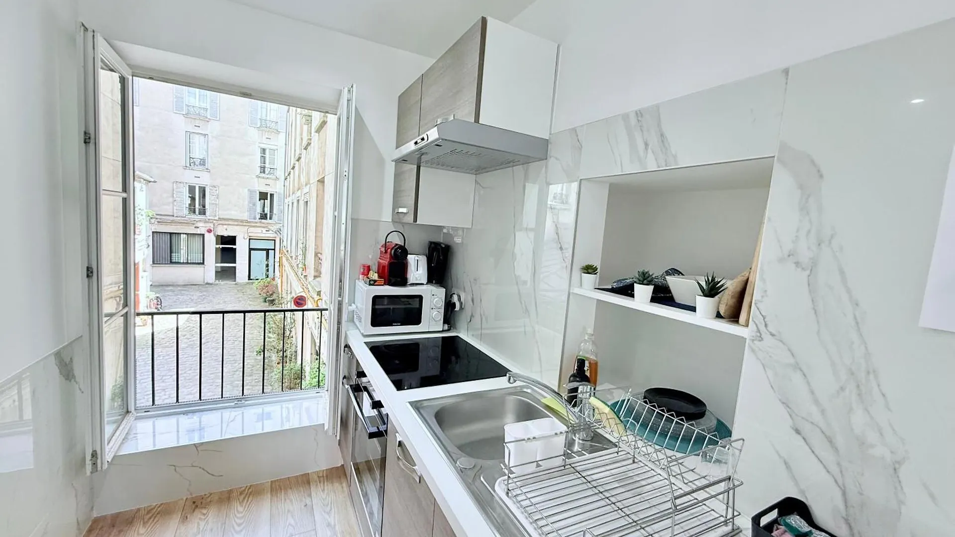 Refait A Neuf 2 Pieces - Paris - Tout Equipe - Parking