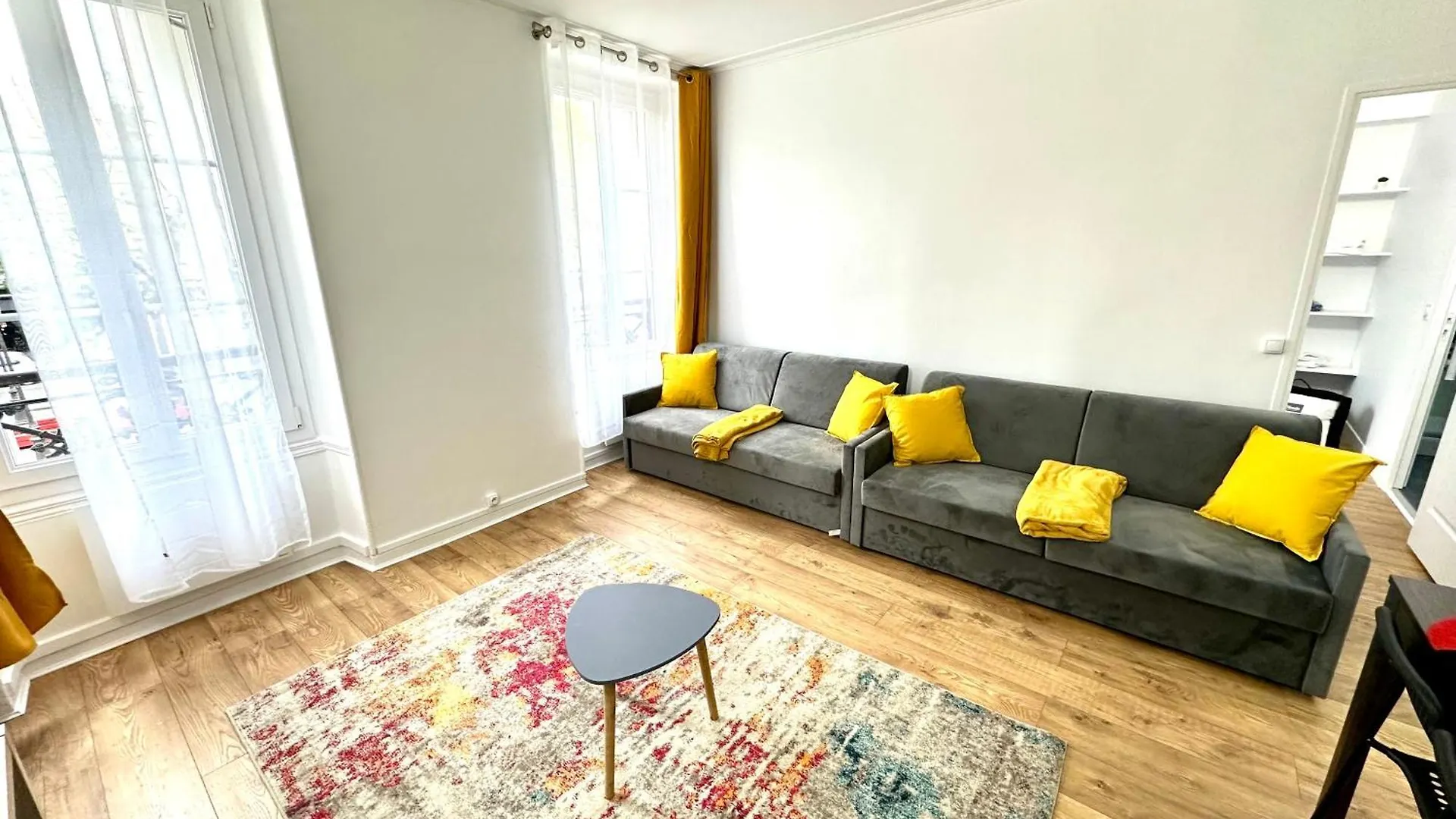 Apartment Refait A Neuf 2 Pieces - Paris - Tout Equipe - Parking France